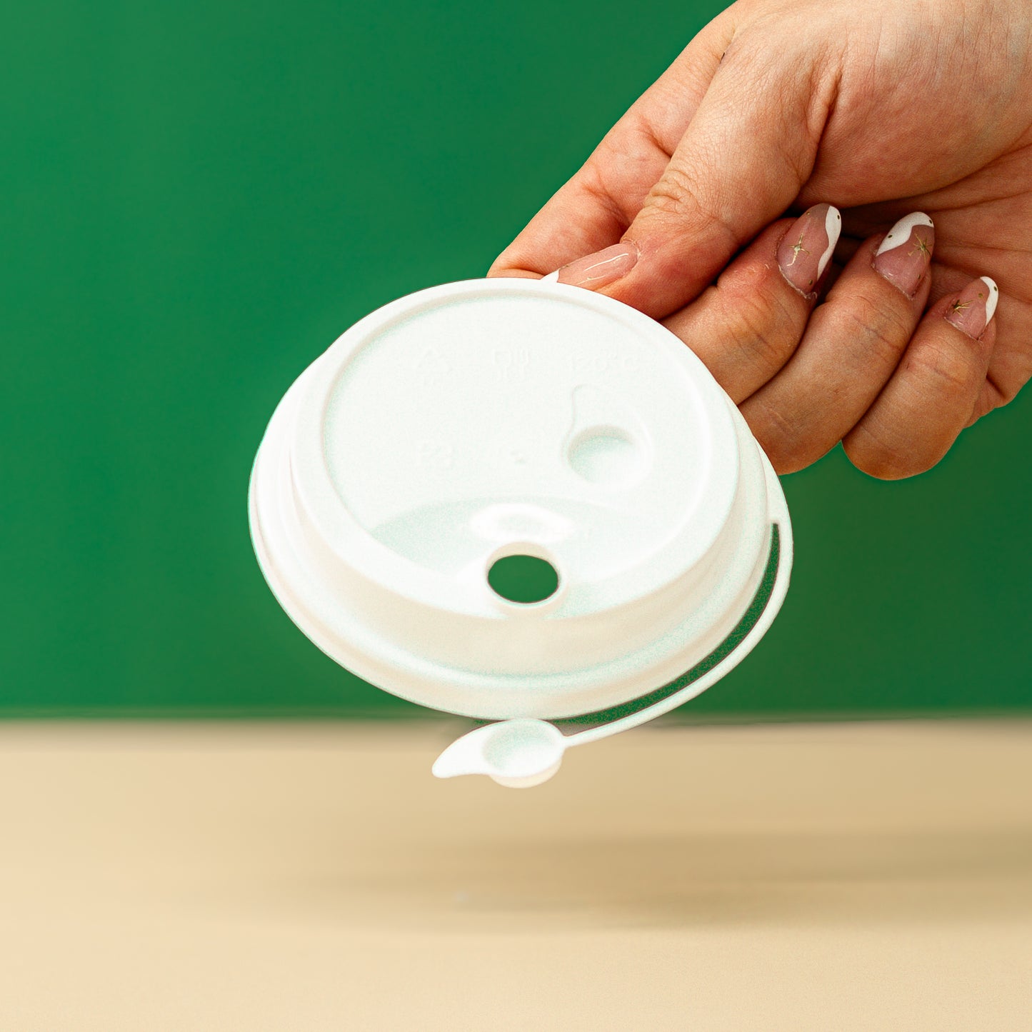 90mm Plastic Cup Lid with Plug | 1000 pcs